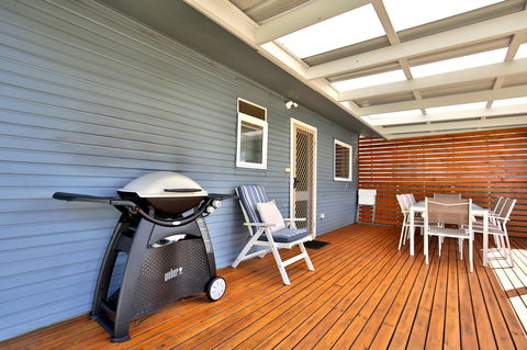 Hayes Beach House I Award Winner I 4 Mins To Beach - Tourism Townsville 7
