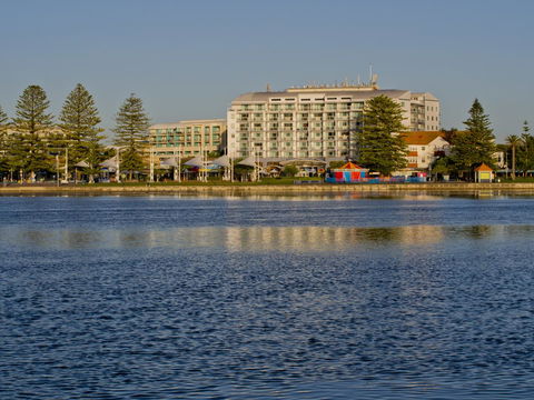 Oaks The Entrance Waterfront Suites - Tourism Townsville 15