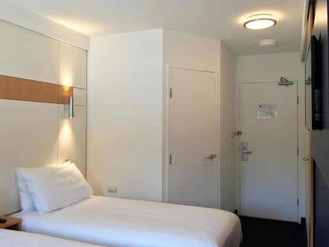 Ibis Budget - Gosford - Tourism Townsville 18