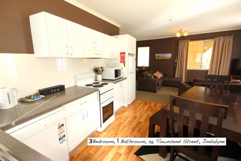 Full Circle Apartments - Tourism Townsville 19