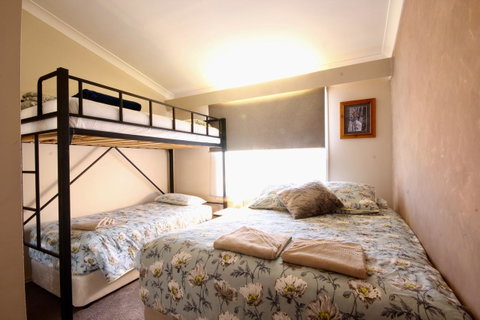 Full Circle Apartments - Tourism Townsville 4