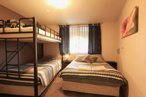 Full Circle Apartments - Tourism Townsville 3