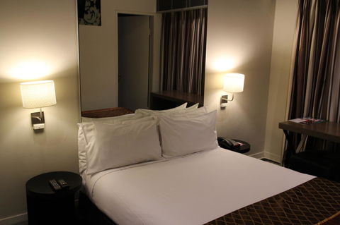 Kirketon Hotel Sydney - Tourism Townsville 9