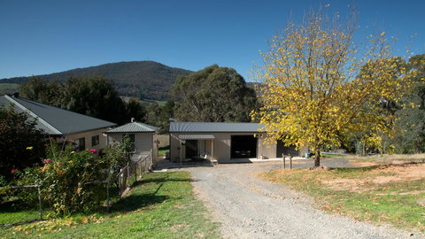Pound Creek Gallery - Tourism Townsville 9