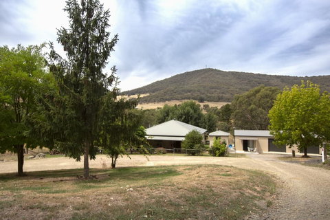 Pound Creek Gallery - Tourism Townsville 24