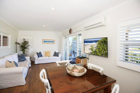 Jervis Bay Beach Shack I Pet Friendly - Tourism Townsville 0