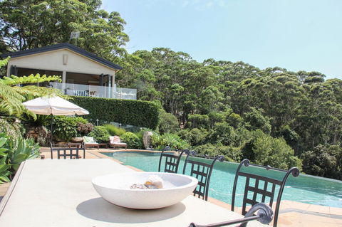 The Outlook Cabana - Tourism Townsville 13