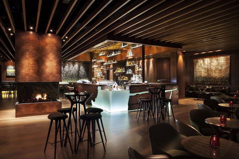 Four Seasons Hotel Sydney - Tourism Townsville 28