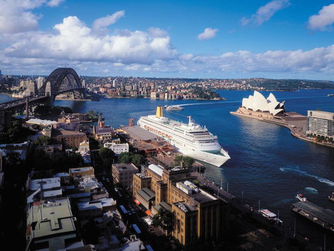 Four Seasons Hotel Sydney - Tourism Townsville 37