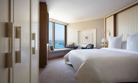 Four Seasons Hotel Sydney - Tourism Townsville 4