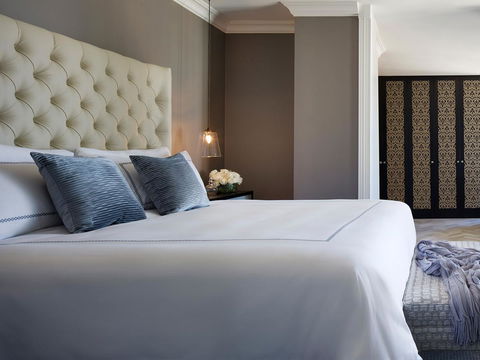 Four Seasons Hotel Sydney - Tourism Townsville 40