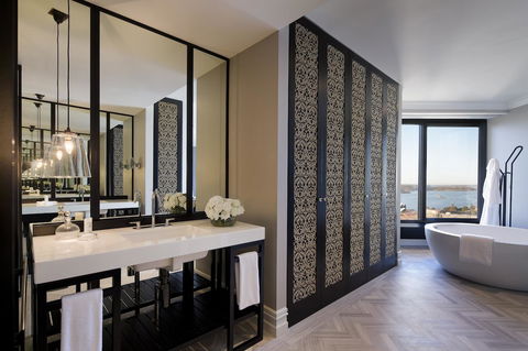 Four Seasons Hotel Sydney - Tourism Townsville 33