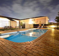 Winning Post Motor Inn - Tourism Townsville