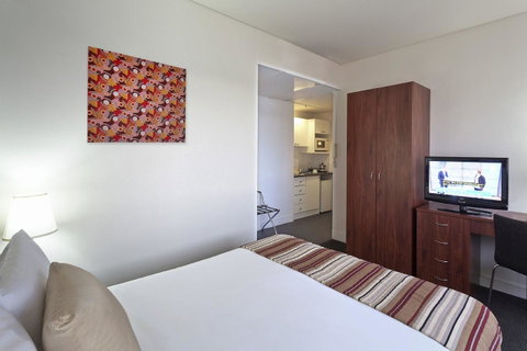 Macleay Hotel - Tourism Townsville 10