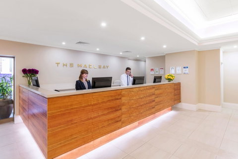 Macleay Hotel - Tourism Townsville 2