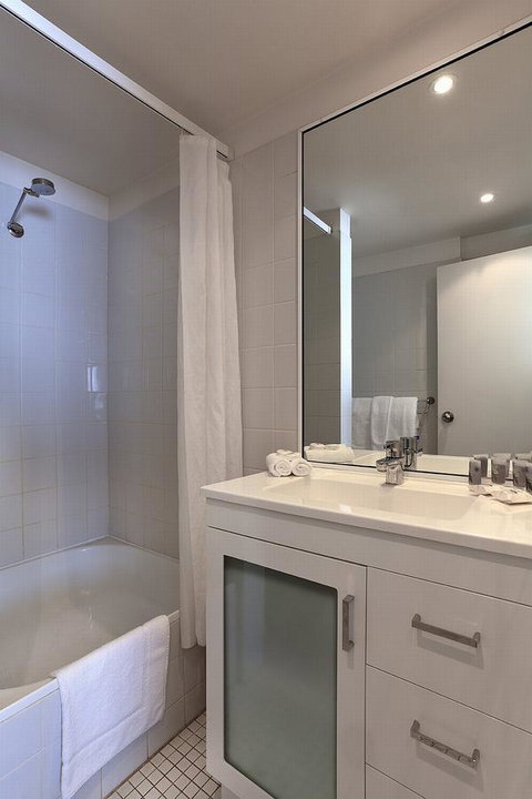Macleay Hotel - Tourism Townsville 14