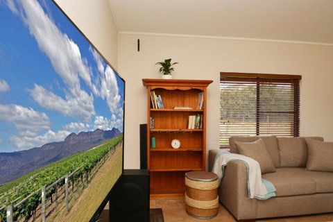 JE Guesthouse, Central To All The Hunter Valley Has To Offer - Tourism Townsville 5