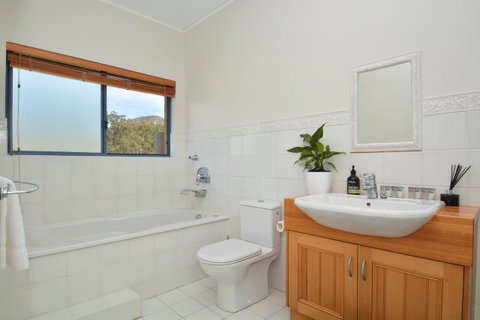 JE Guesthouse, Central To All The Hunter Valley Has To Offer - Tourism Townsville 23