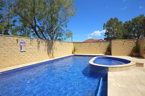 Sandy Cove Apartments - Tourism Townsville 15