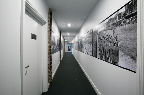 The Lucky Hotel - Tourism Townsville 32