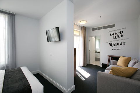 The Lucky Hotel - Tourism Townsville 29