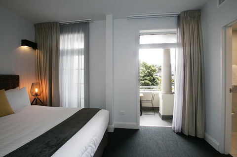 The Lucky Hotel - Tourism Townsville 25