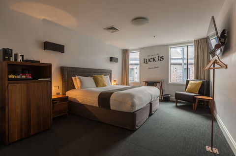 The Lucky Hotel - Tourism Townsville 35
