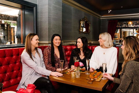 The Lucky Hotel - Tourism Townsville 15