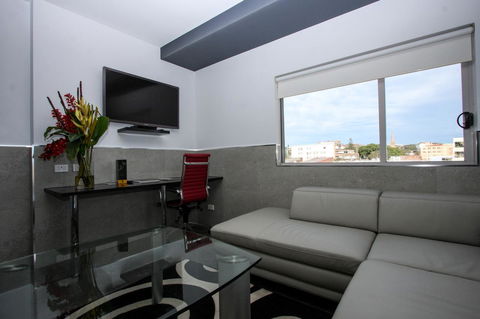 Honeysuckle Executive Apartments - Tourism Townsville 17