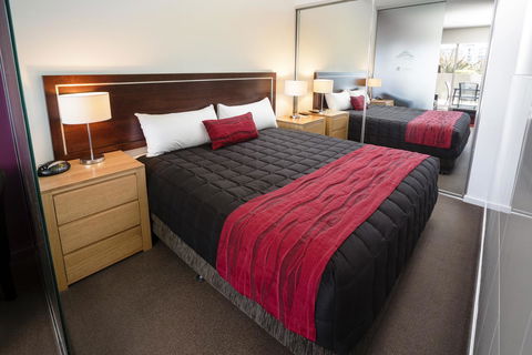 Honeysuckle Executive Apartments - Tourism Townsville 27