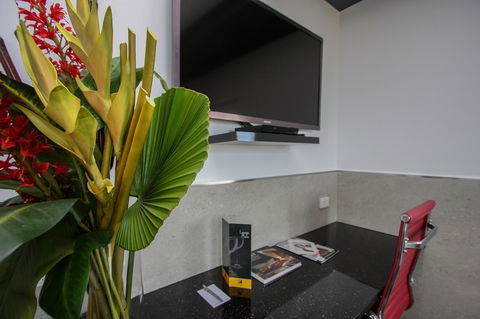 Honeysuckle Executive Apartments - Tourism Townsville 20
