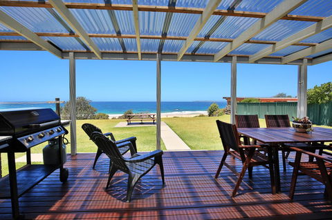 Glory @ Culburra - Absolute Beachfront - Pet & Family Friendly - Tourism Townsville 12