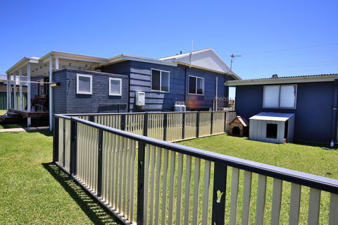 Glory @ Culburra - Absolute Beachfront - Pet & Family Friendly - Tourism Townsville 21