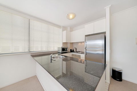 Wyndel Apartments - Apex North Sydney - Tourism Townsville 5