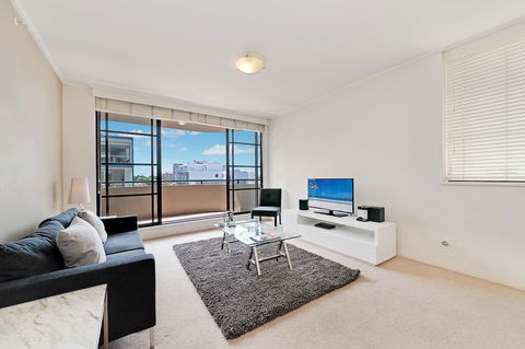 Wyndel Apartments - Apex North Sydney - Tourism Townsville 6