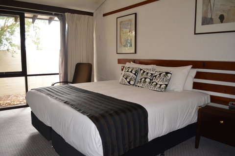 The Apple Inn - Tourism Townsville 11