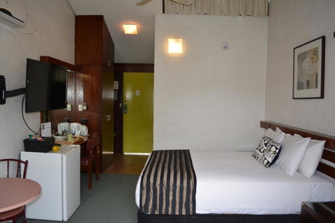 The Apple Inn - Tourism Townsville 15