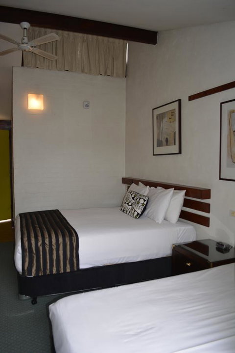 The Apple Inn - Tourism Townsville 20