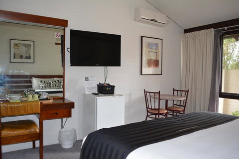 The Apple Inn - Tourism Townsville 30