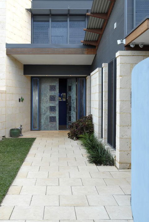 By The Beach B&B Self Contained Apartments - Tourism Townsville 4