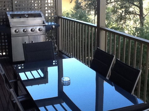 Villa De Saran Located Within Cypress Lakes - Tourism Townsville 9