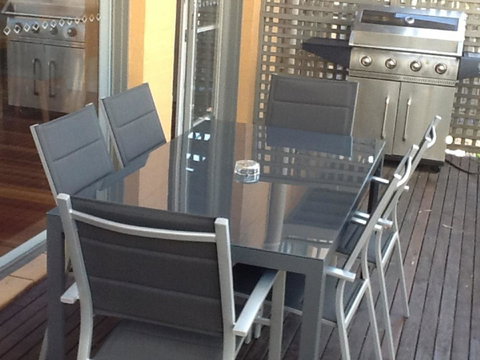 Villa De Saran Located Within Cypress Lakes - Tourism Townsville 7