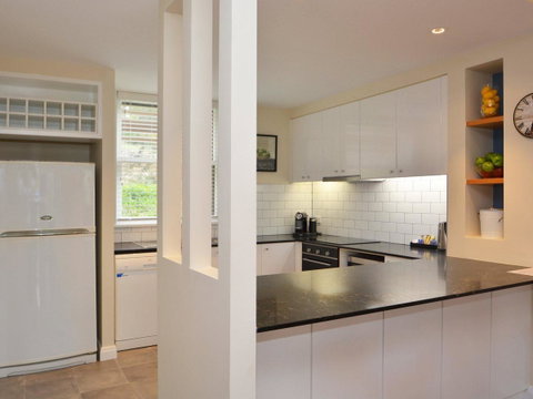 Villa De Saran Located Within Cypress Lakes - Tourism Townsville 8
