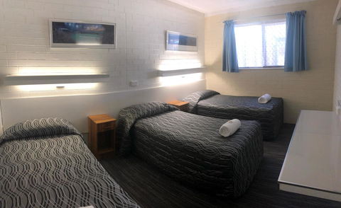 Coastal Bay Motel - Tourism Townsville 21
