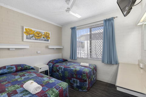 Coastal Bay Motel - Tourism Townsville 15