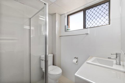 Coastal Bay Motel - Tourism Townsville 14