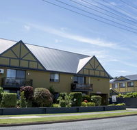 Coastal Bay Motel - Tourism Townsville