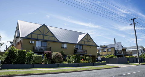Coastal Bay Motel - Tourism Townsville 0