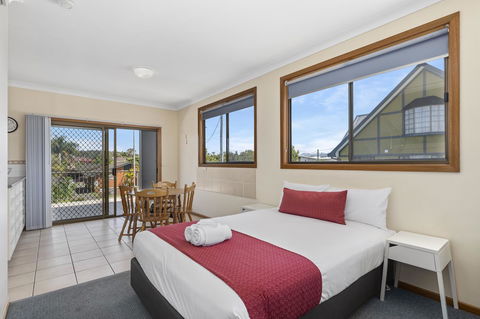 Coastal Bay Motel - Tourism Townsville 8