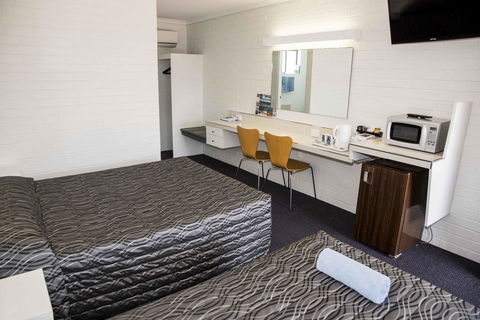 Coastal Bay Motel - Tourism Townsville 29